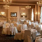 Palm Court Hotel